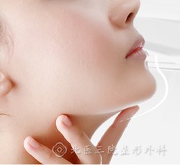 下巴短垫下巴 应该选假体还是玻尿酸？玻尿酸垫下巴和假体下巴对比